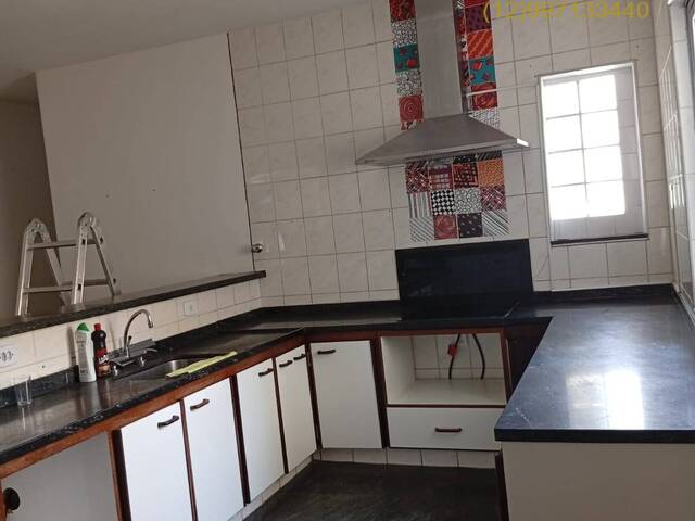 #481 - Casa para Venda em Jacareí - SP - 2