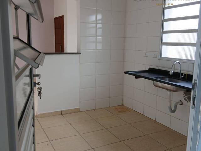 #551 - Casa para Venda em Jacareí - SP - 2