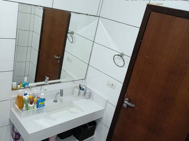 Sobrado para Venda em Jacareí - 5