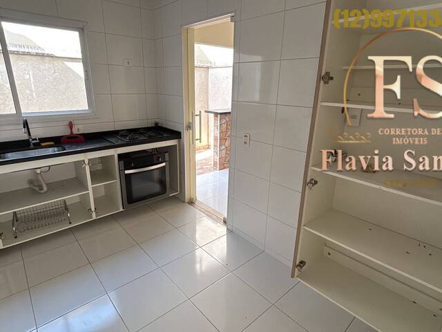 Sobrado para Venda em Jacareí - 5