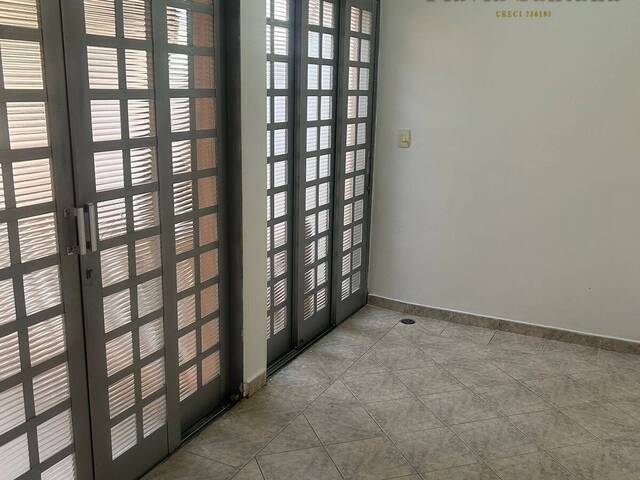 Casa para Venda em Jacareí - 3