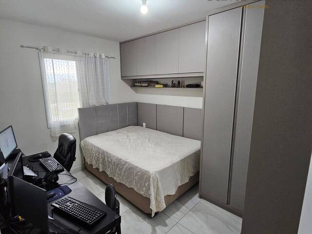 Apartamento para Venda em Jacareí - 3